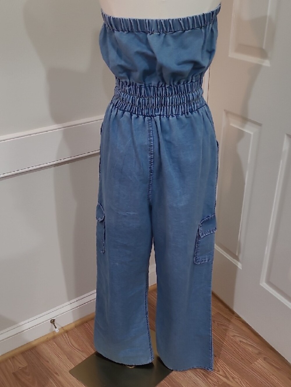 Charlotte Russe Blue Strapless Elastic-Waist Denim Cargo Jeans Jumpsuit - Size M - Picture 6 of 9